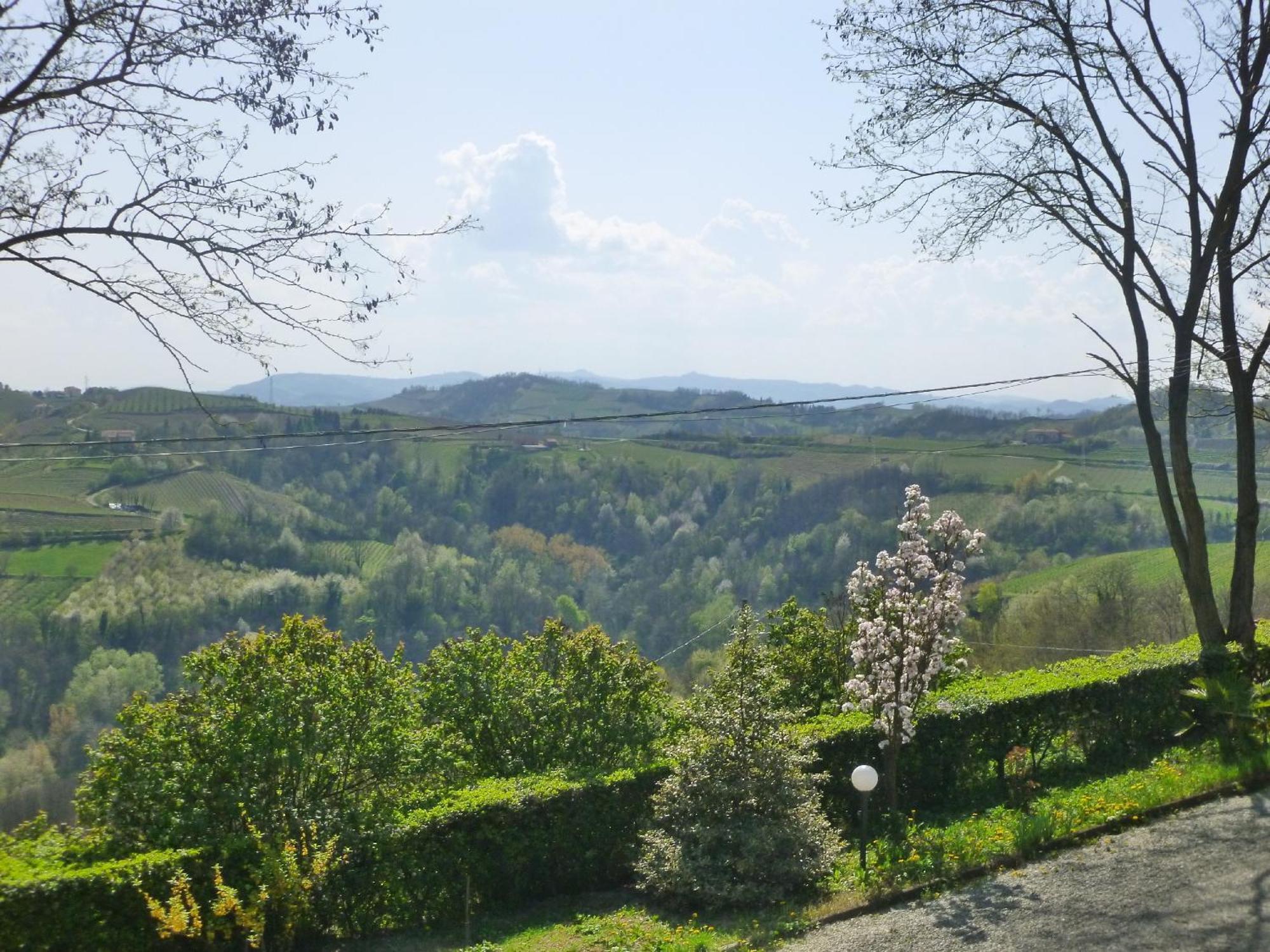 Bed And Breakfast Val D'Oche Castel Boglione Exteriér fotografie